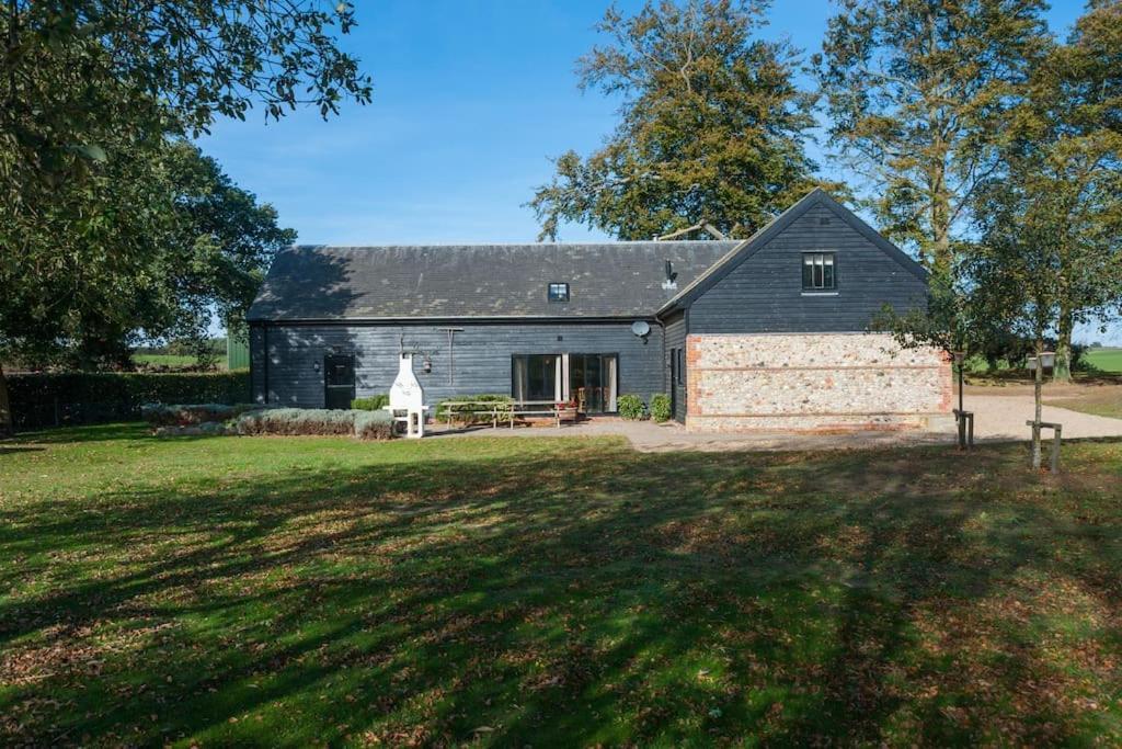 Marshlands House, Sleeps 16 - Country Barn With Hot Tub Villa Woodbridge Exterior photo